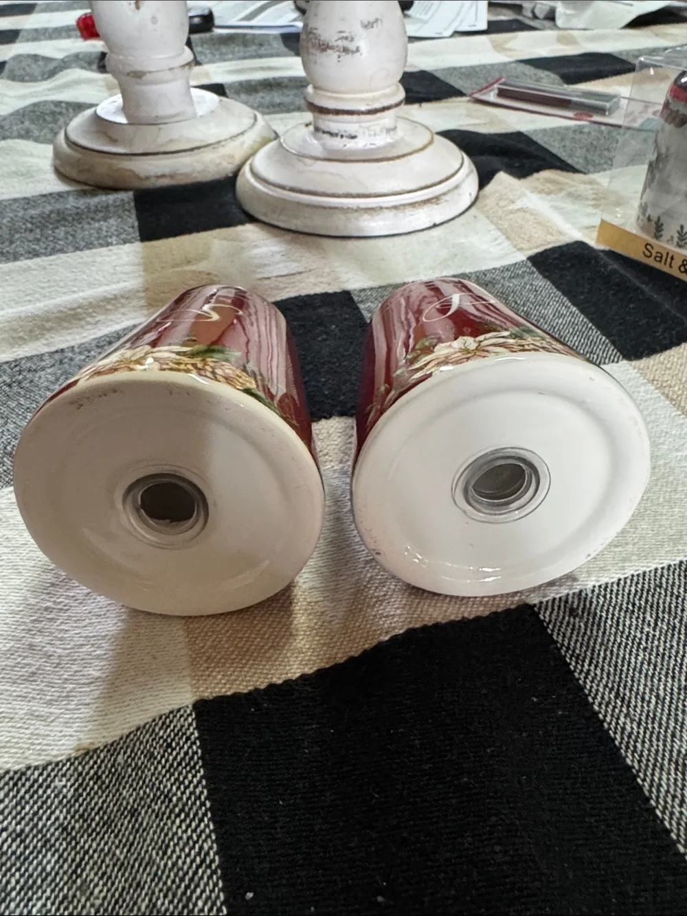Red Floral Salt and Pepper Shaker Set - Decorative Home Kitchen